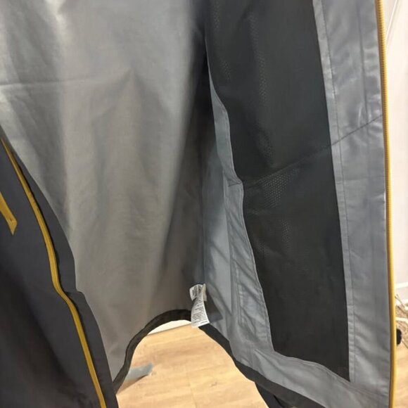 Outdoor Research (OR) MicroGravity AscentShell Jacket, Gray/Yellow (Men Size M) - Picture 4 of 7